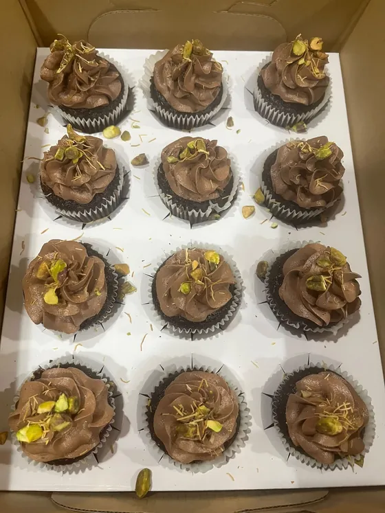 Sugar Blossom Cakes decorated cupcakes, photo 6